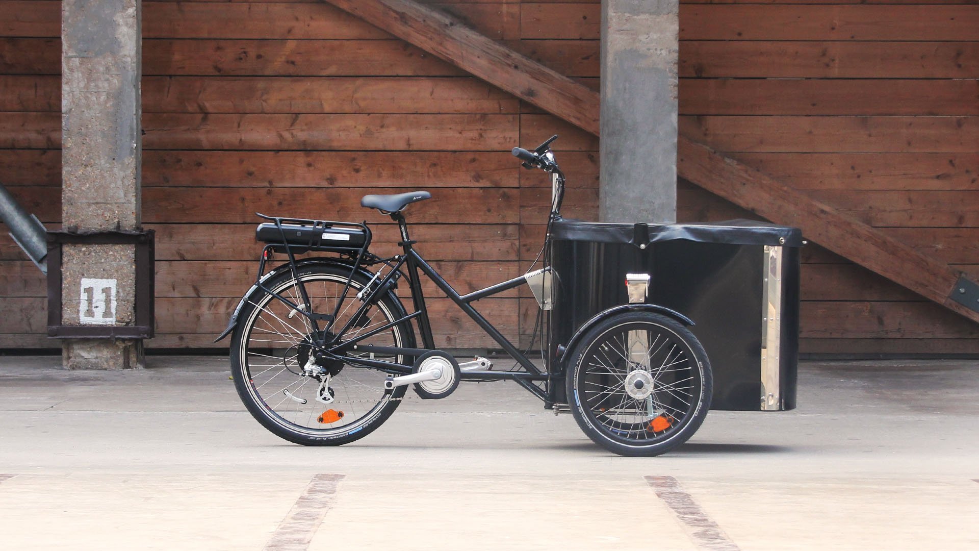 Triporteur électrique NIHOLA CARGO XL Pro vu de côté