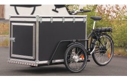 La Flightcase (ici avec porte à l'avant) offre un très confortable volume de 550 litres