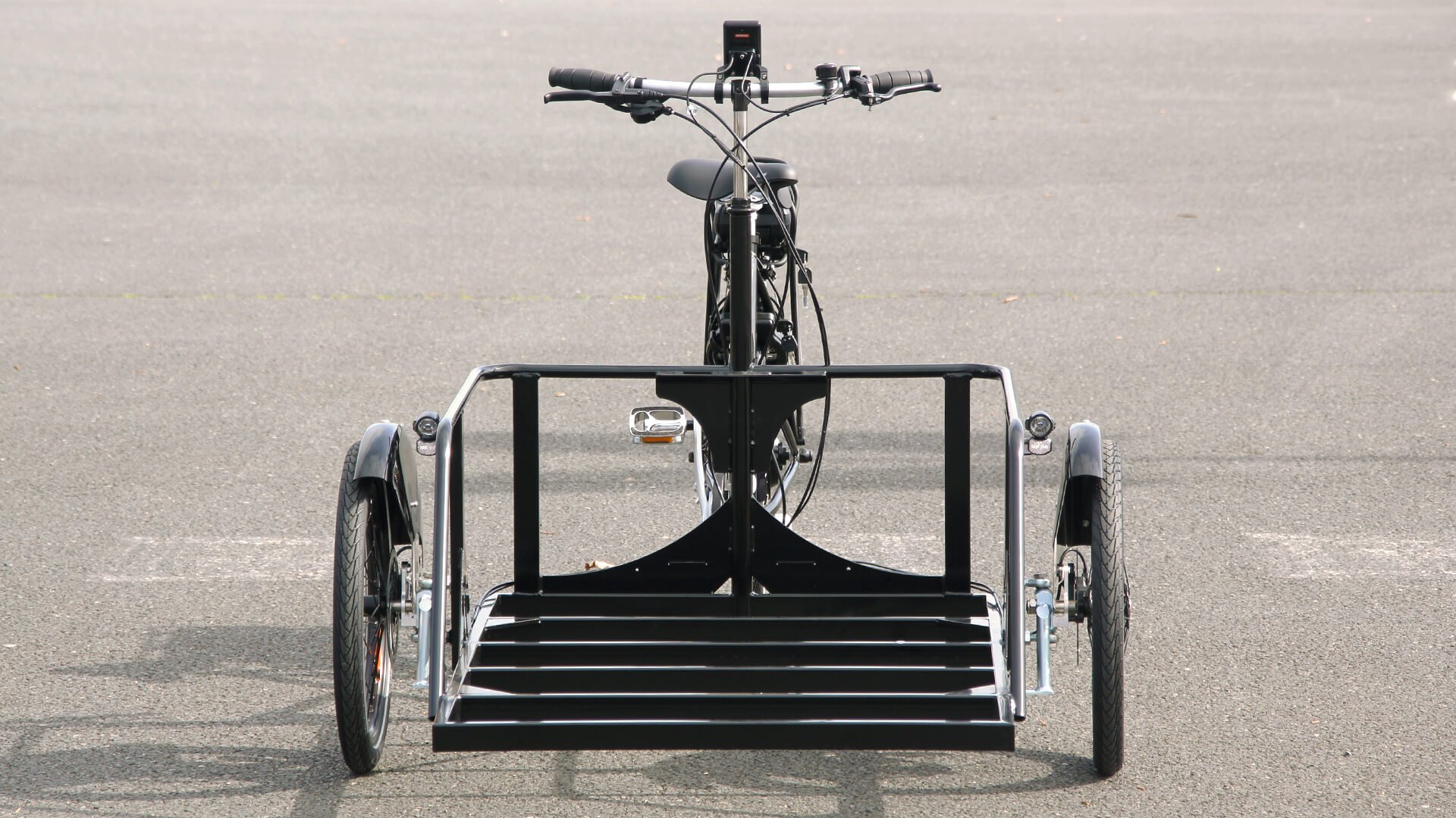 Le triporteur peut supporter une charge utile de 200 kg (conducteur inclus)