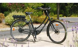 L'élégance des vélos hollandais traditionnels et le confort des VAE modernes réunis dans un même cycle