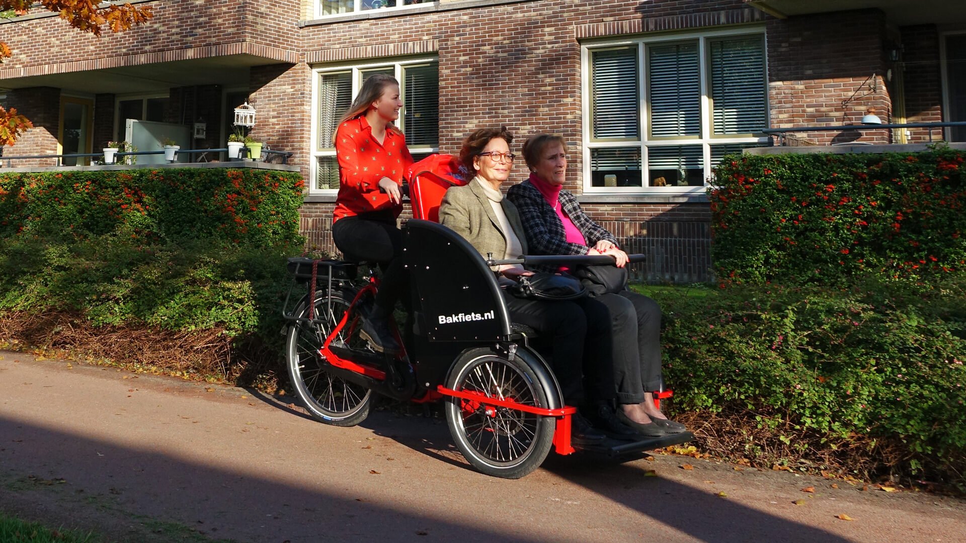 Triporteur transport adulte rickshaw vélo taxi