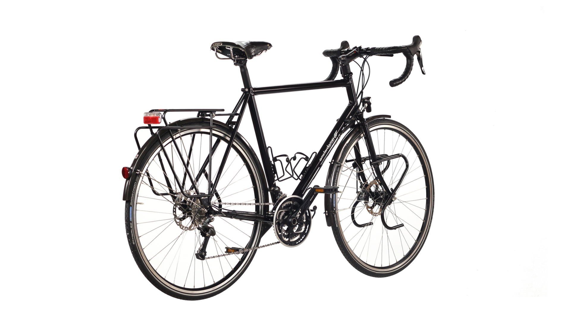 Randonneur 28″ avec cadre Diamant noir brillant et porte-sacoches avant (en option sur devis)