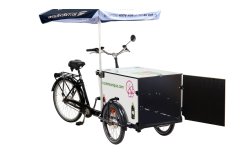 Triporteur vente ambulante avec coffre et parasol personnalisés