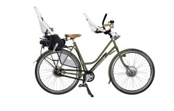 Street Low Premium électrique avec cadre vert olive, selle Brooks et sièges enfants à l'avant et à l'arrière