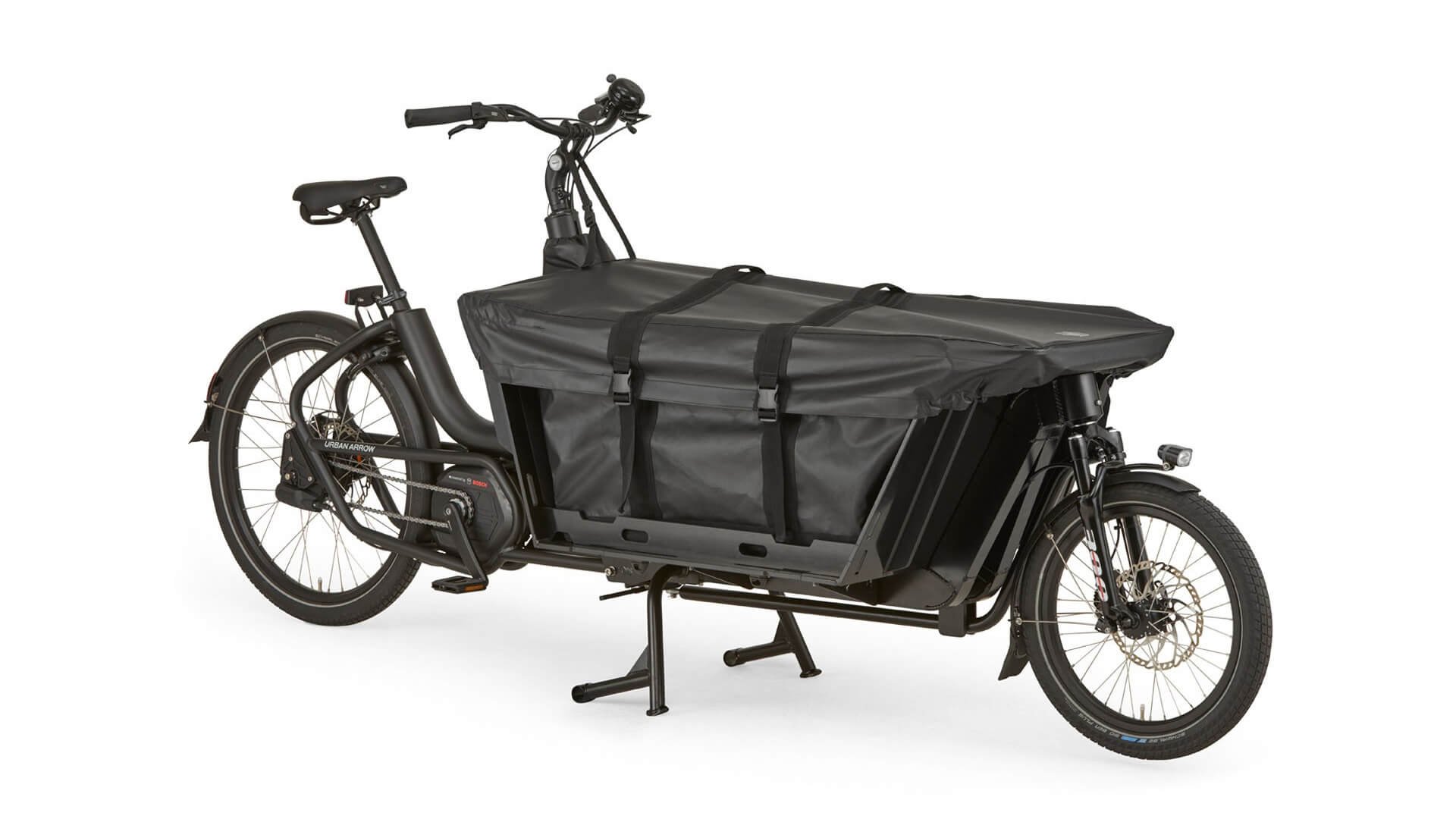 Le Duffle Bag installé sur un Urban Arrow Cargo avec Toploader 