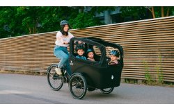 Transportez jusqu'à 4 enfants à bord de la caisse