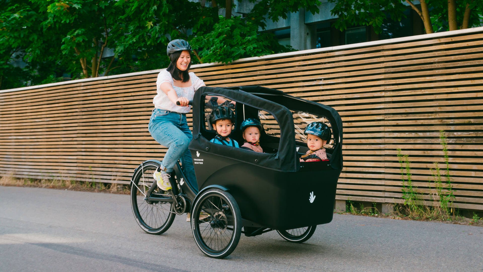 Transportez jusqu'à 4 enfants à bord de la caisse