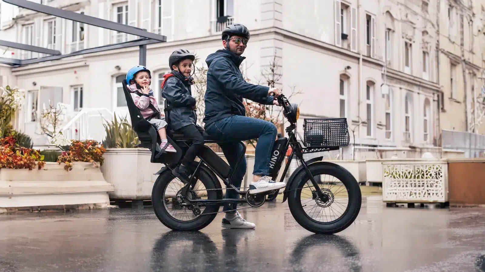 Convertissez-le en vélo utilitaire dédié au transport d'enfants comme un longtail (mais en moins long !)