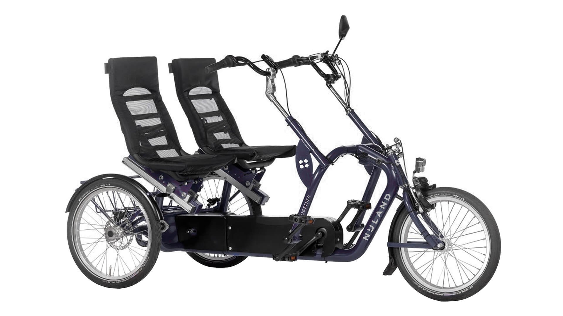 Couleur de cadre bleu nuit sur ce tandem tricycle cote à cote