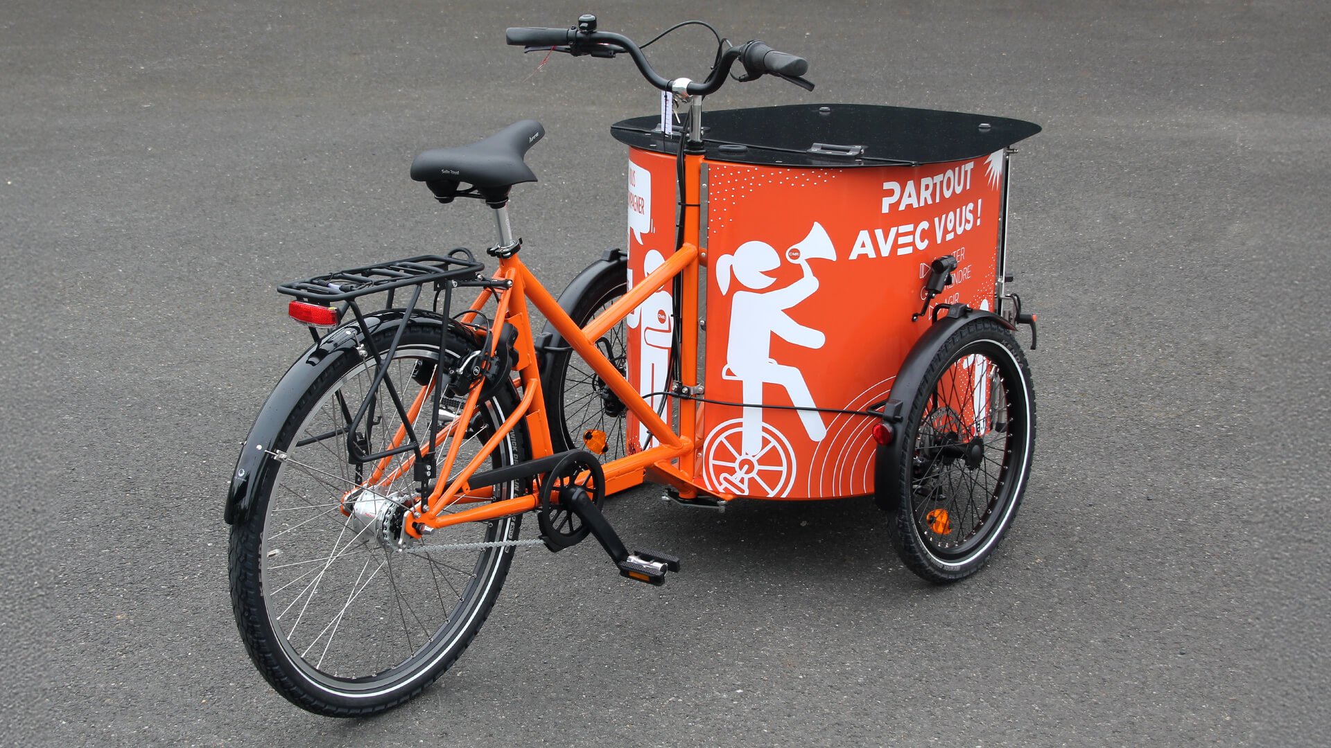 Vue arrière du NIHOLA CARGO XL Événementiel