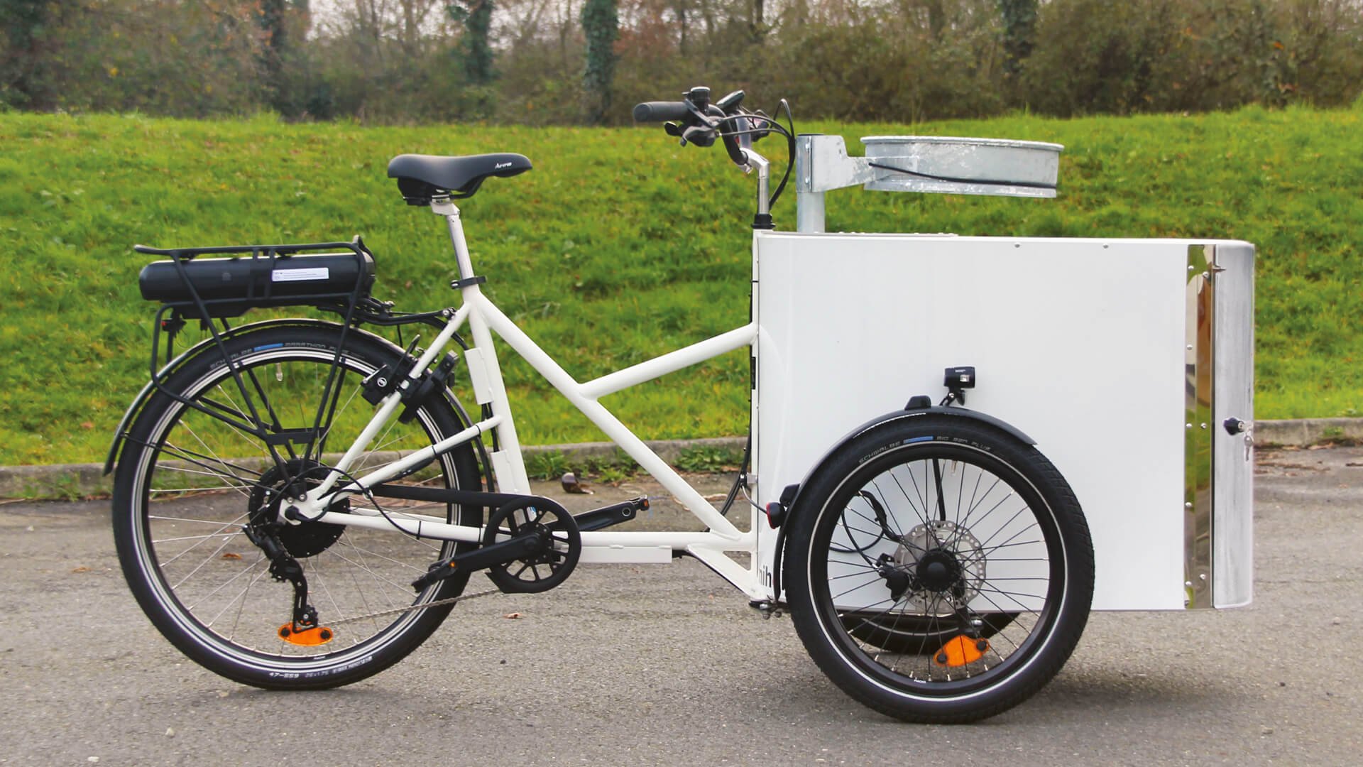 NIHOLA CARGO XL Propreté vu de profil