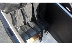 Biporteur équipé de 2 bancs avec ceintures de sécurité