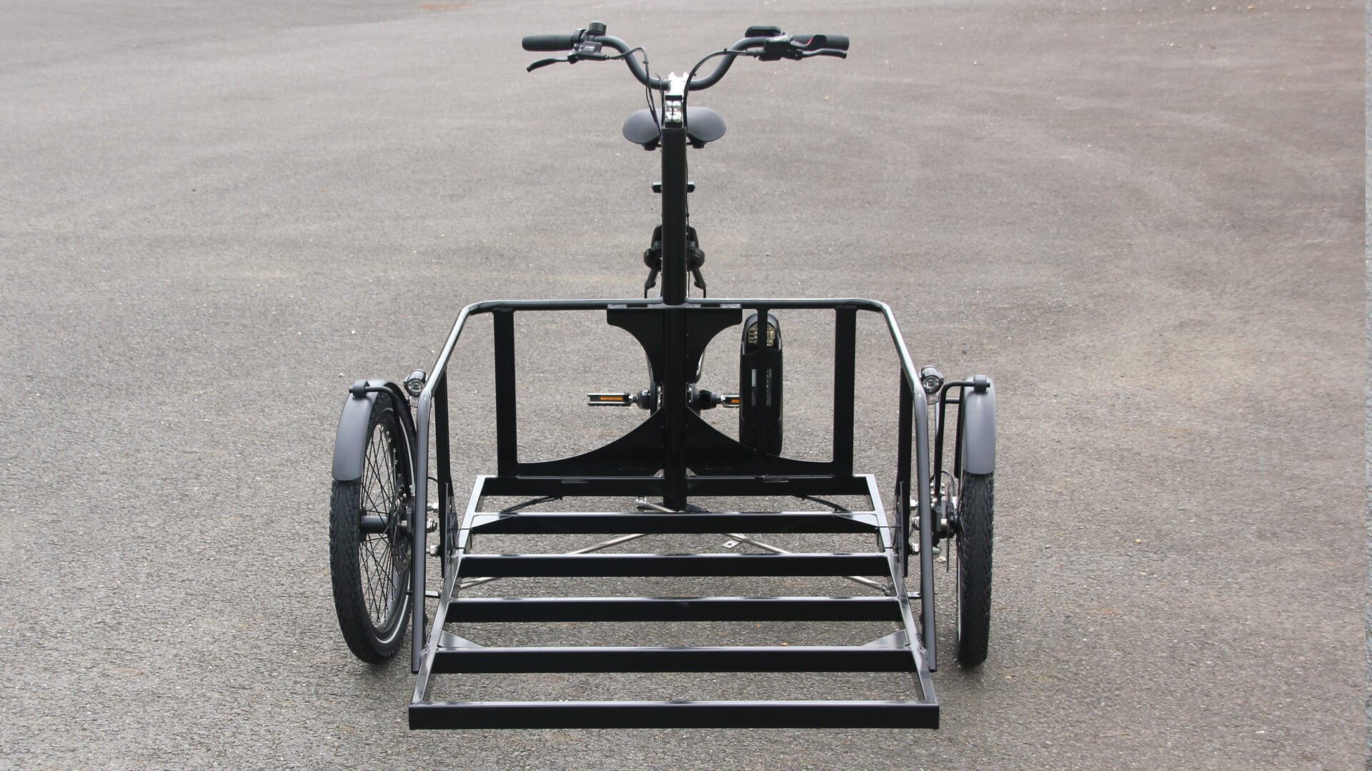 Le triporteur NIHOLA MAXX assistance pédalier avec son nouveau cadre G2