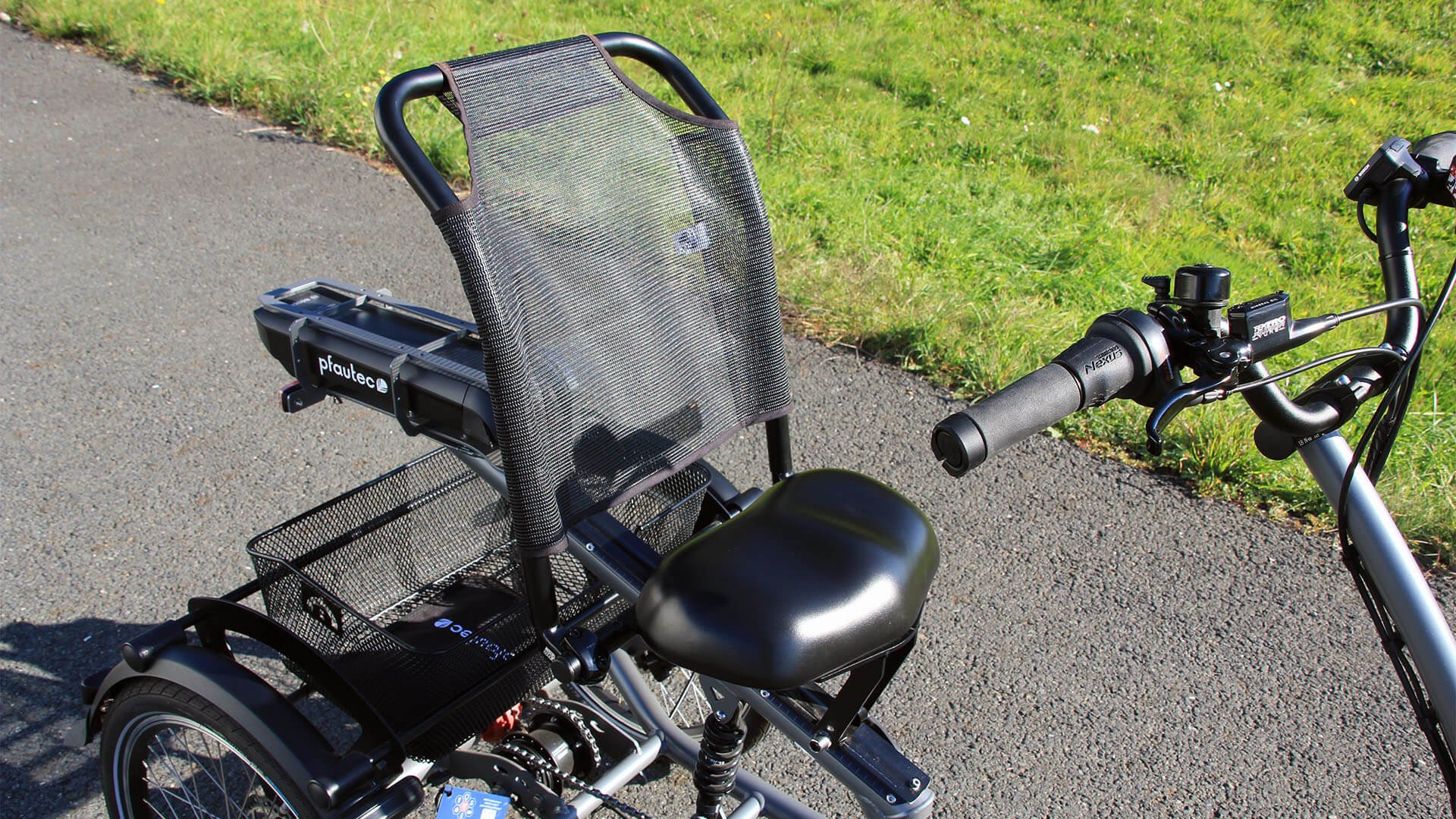 Grand siège réglable pour votre confort !