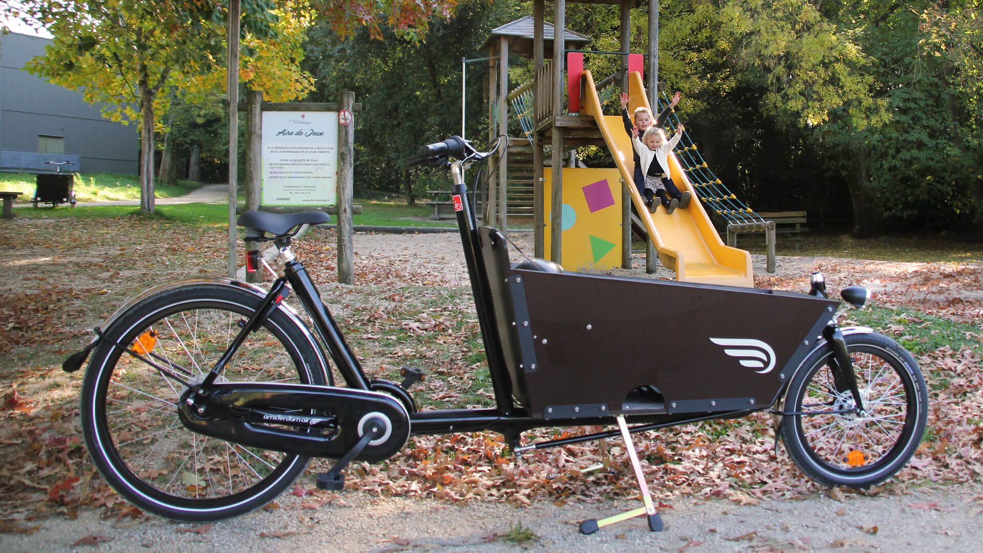 C 'est le compagnon idéal pour vos sorties au parc le mercredi ou le week-end !