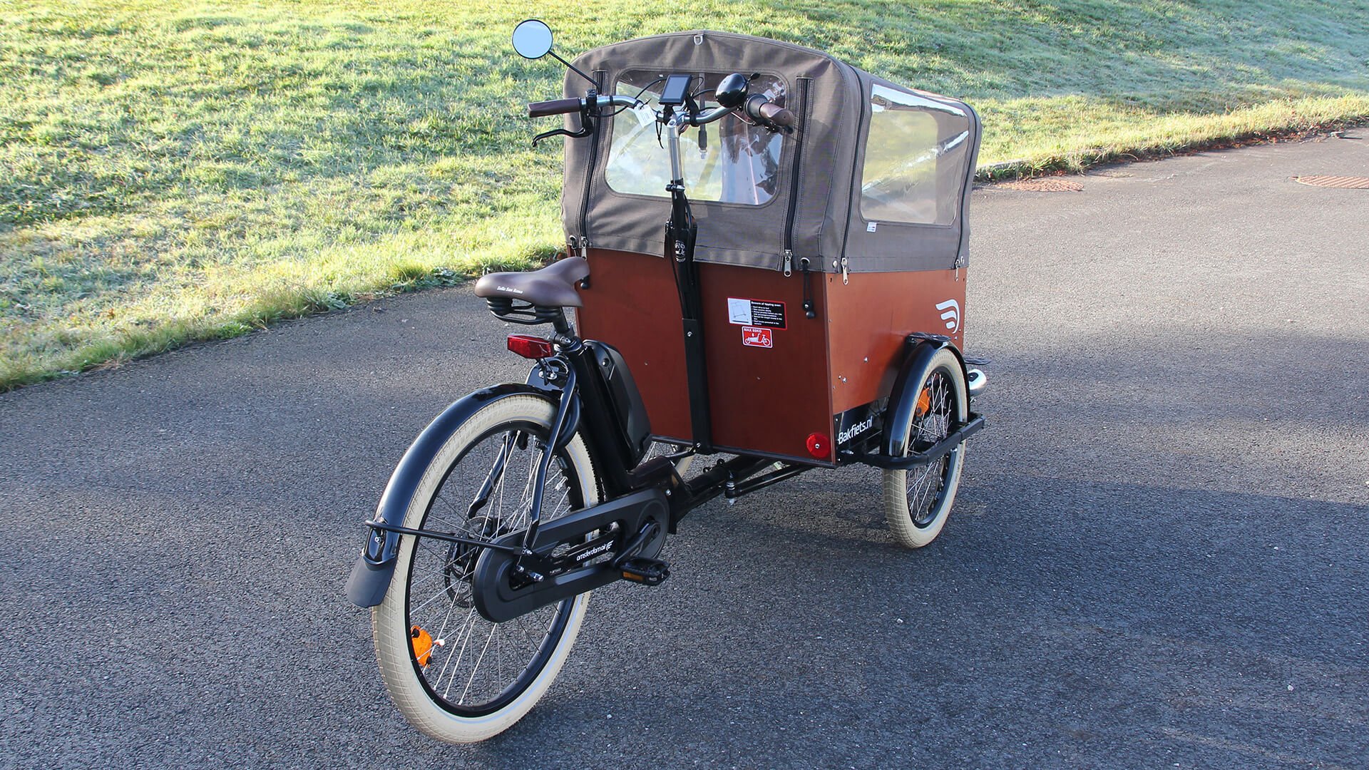 Triporteur Bakfiets.nl électrique SHIMANO E-BIKE SYSTEMS