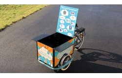 Le triporteur publicitaire Amsterdam Air eDrive avec coffre personnalisé