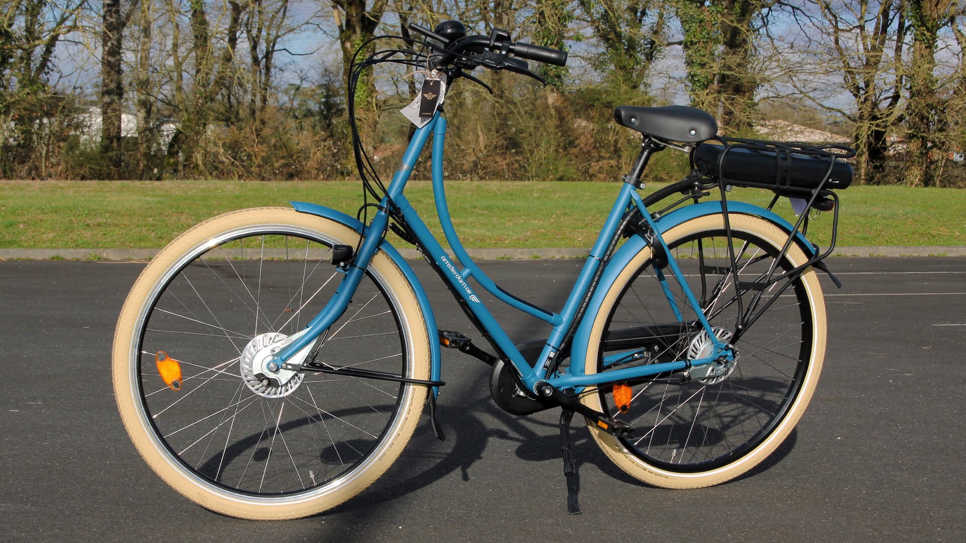 Vélo électrique Oma Premium avec assistance roue avant Bafang (modèle de démonstration)