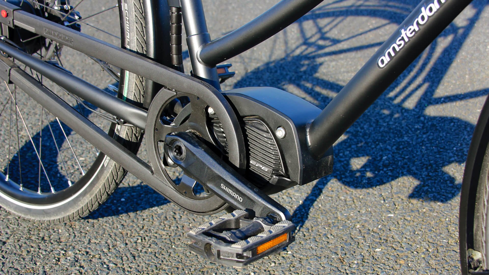 Le moteur central Shimano EP6