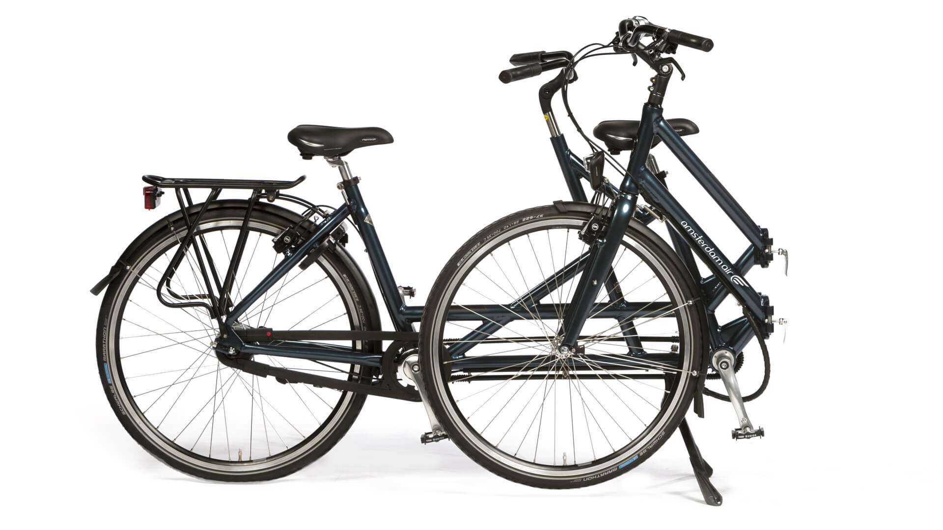 Une fois plié, le tandem électrique pliant Amsterdam Air ne mesure plus que 1m75 ! 