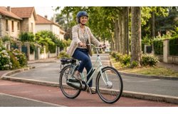 Vélo hollandais Hirondelle Premium avec assistance électrique 