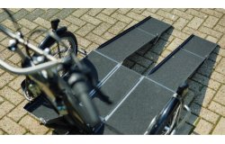 La plateforme avant du triporteur fauteuil roulant de Nijland