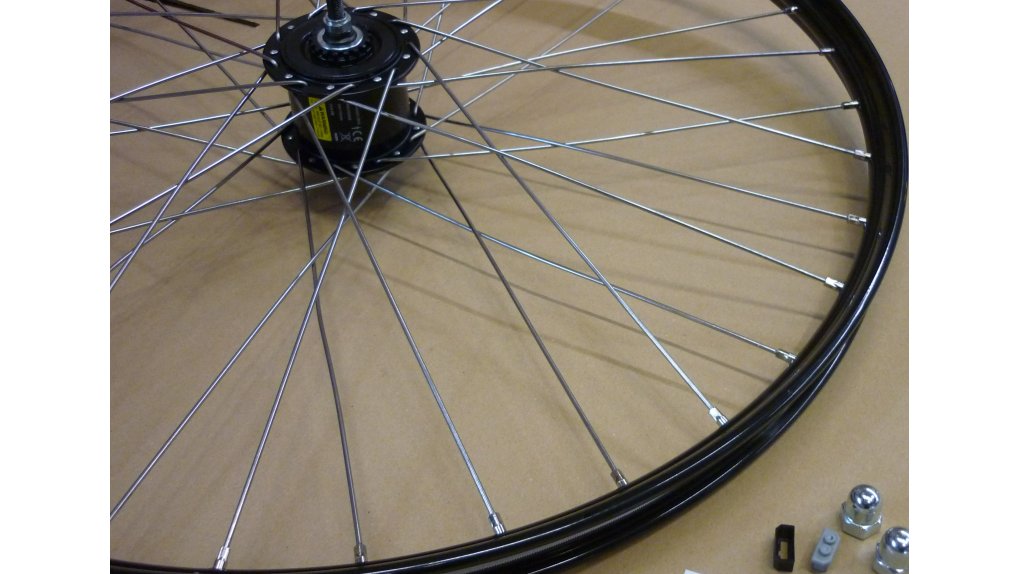 Roue avant jante alu noir sans pneu roller brake avec moyeu dynamo