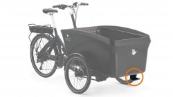 Marche pied sur la caisse d'un Triobike Boxter