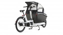 Biporteur Urban Arrow Family avec protection pluie PLUS vu de derrière