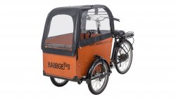 Protection pluie noire sur triporteur Babboe Big-e