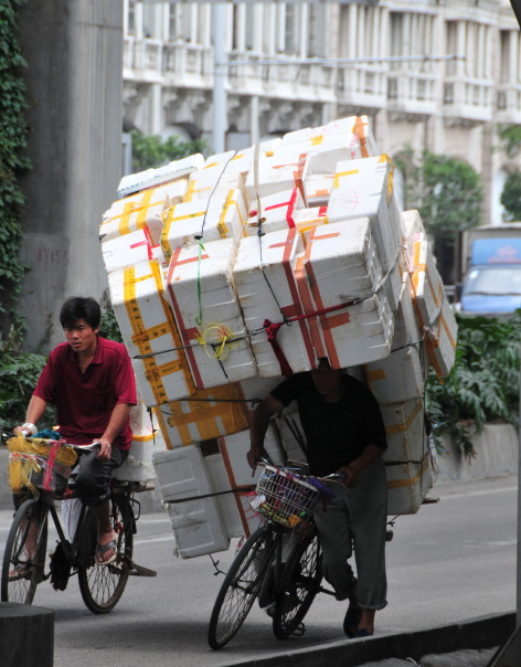 Un vélo un brin surchargé