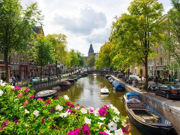 Amsterdam, la plus grande ville et la capitale des Pays-Bas