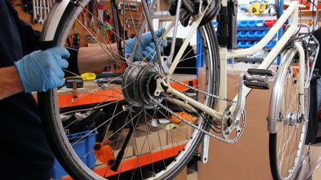 Tuto] Comment enlever une roue de vélo et remonter un pneu