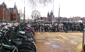 parking-velo-gare-amsterdam