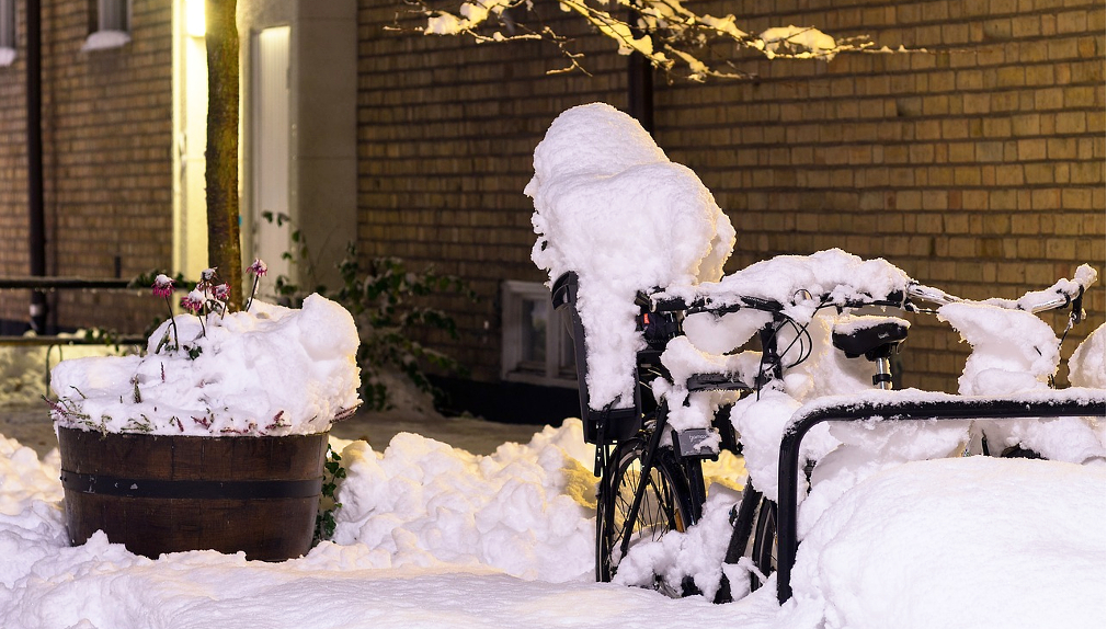 velo-sous-la-neige-velo-electrique-rouler