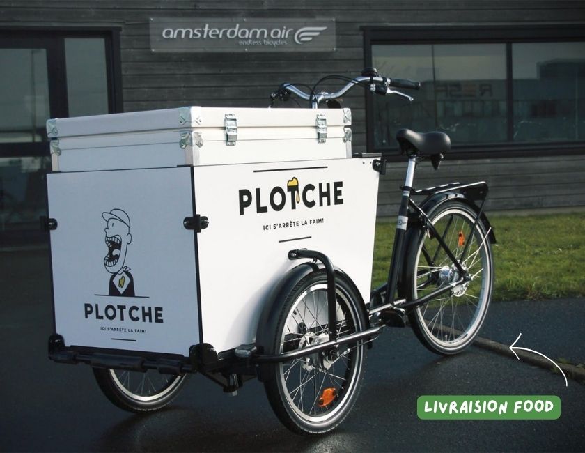 Triporteur équipé d'une caisse isotherme