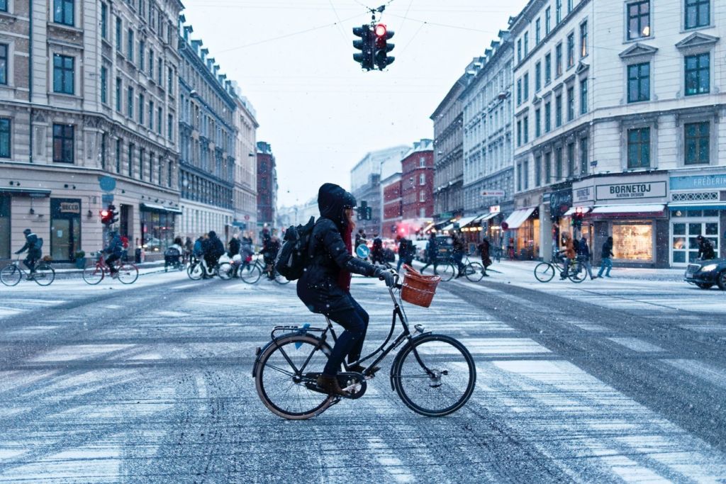 La nuit, à vélo, comment rendre mon enfant bien visible ?