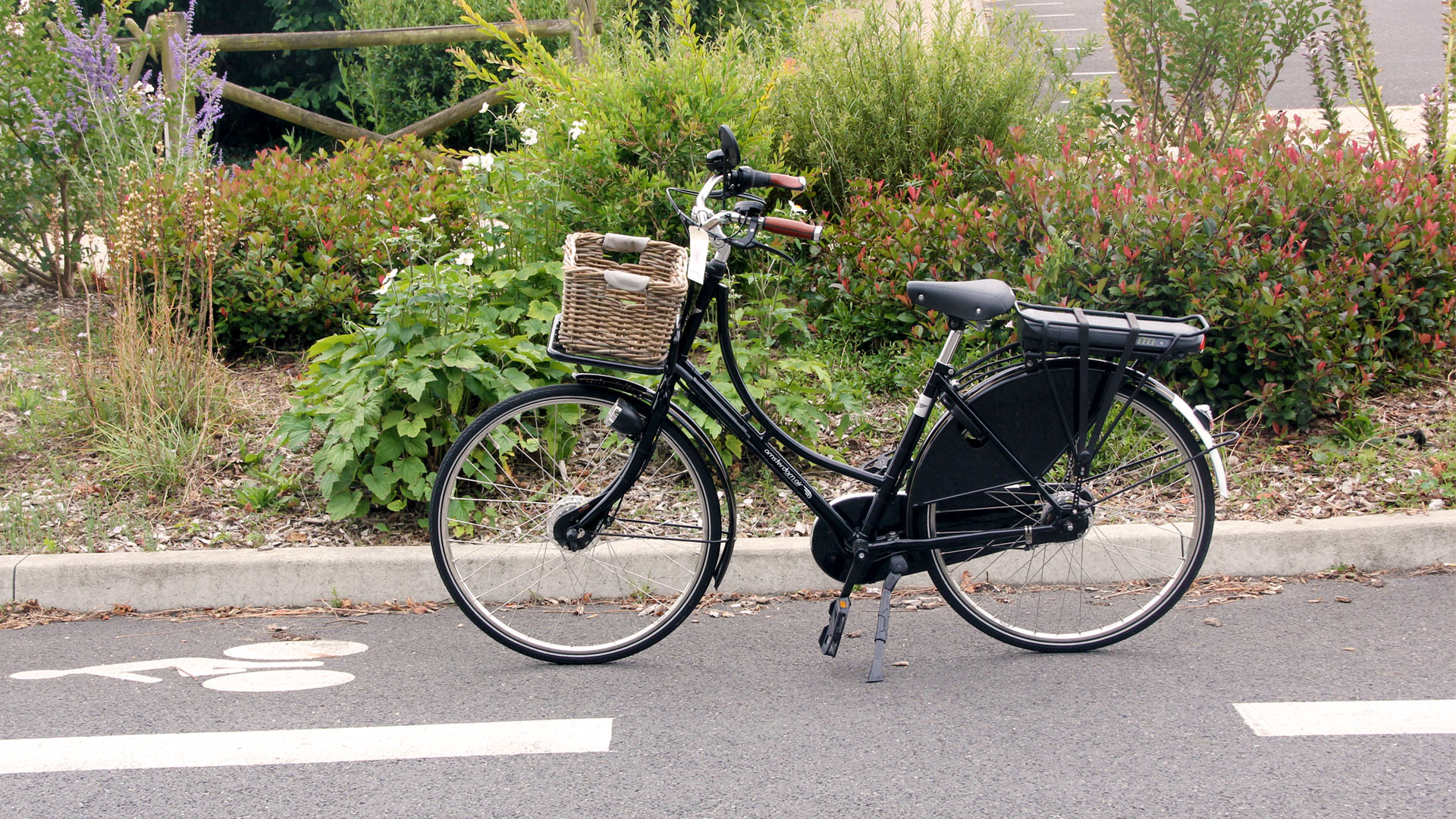 Vélo Amsterdam Air sur piste cyclable
