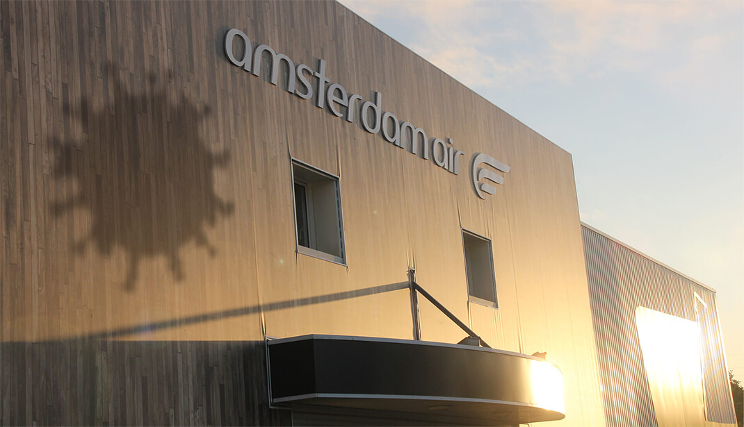 Façade du nouveau bâtiment Amsterdam Air