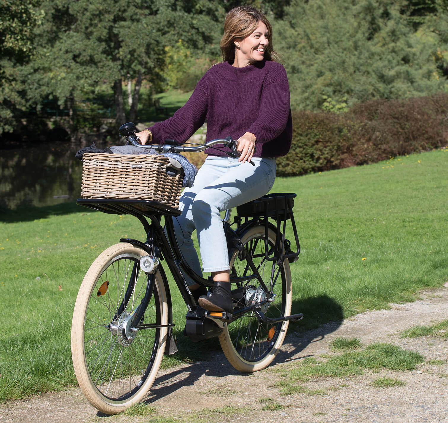 Malle en rotin sur porte-bagage avant Pick-up