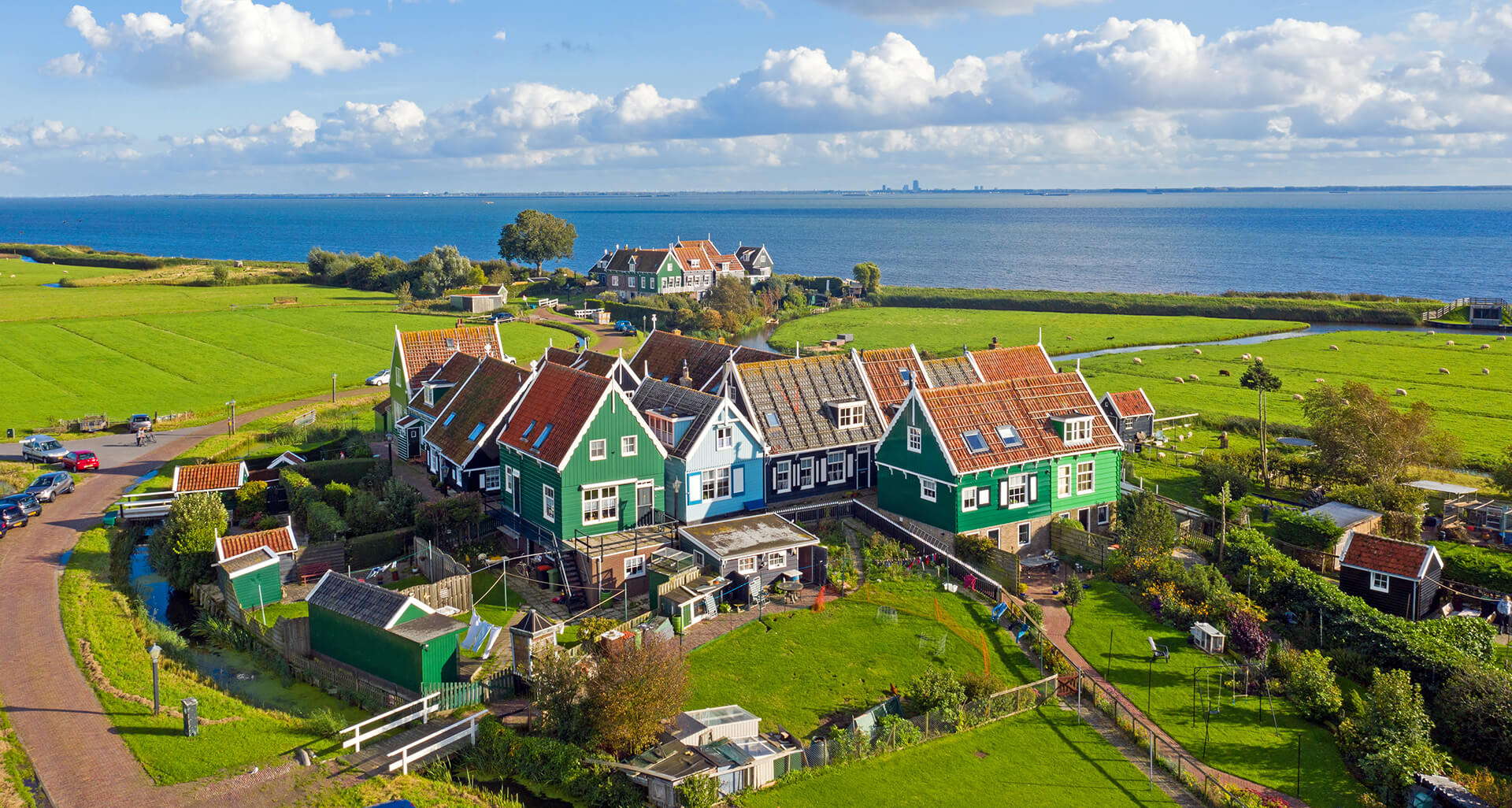 Le village de Marken, sur la presqu'île du même nom bdroée par le lac de l'Ĳssel