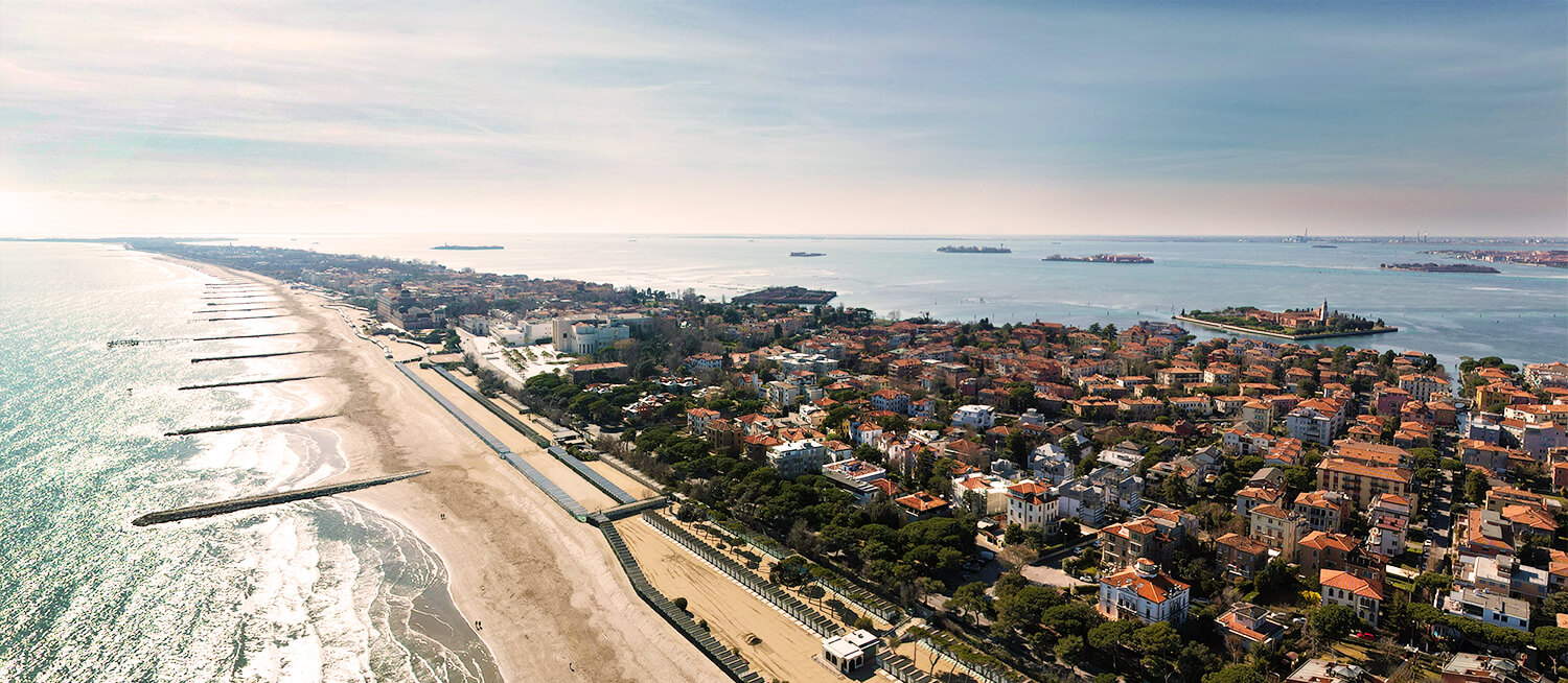 La plage du Lido, avec ses dunes naturelles de sable fin