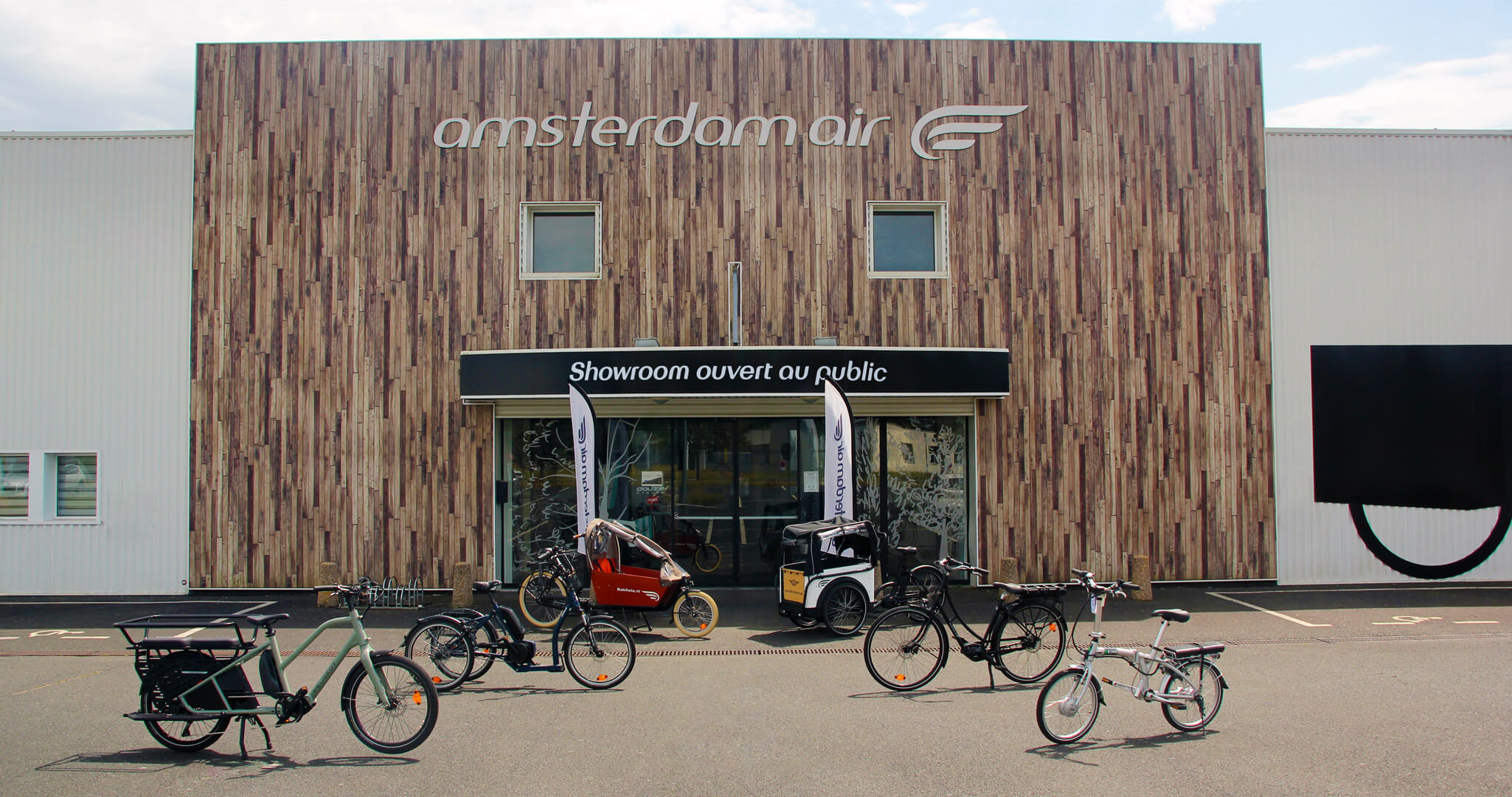 La façade de notre atelier-showroom de Montaigu-Vendée