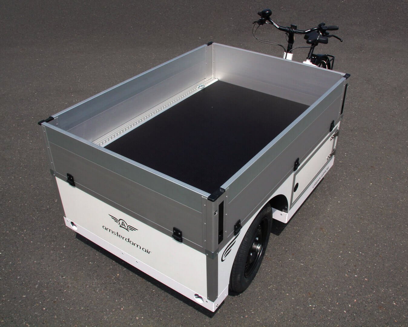 Le Tender 1500 de Urban Arrow avec aménagement pick-up