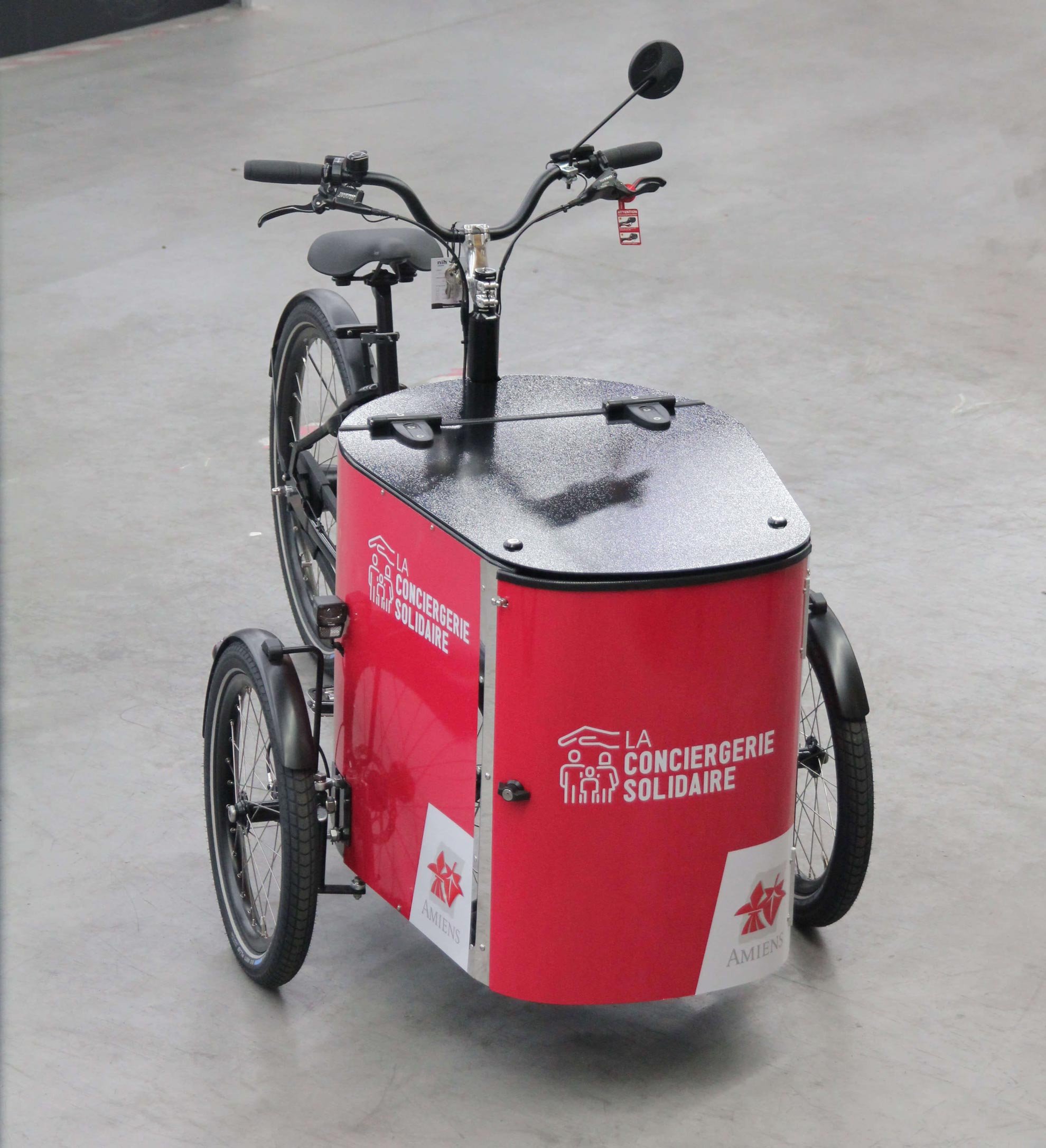 Triporteur CARGO XL PRO - La Conciergerie solidaire d'Amiens